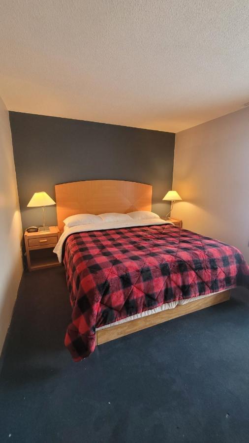 Lumberjack Inn Hayward Esterno foto